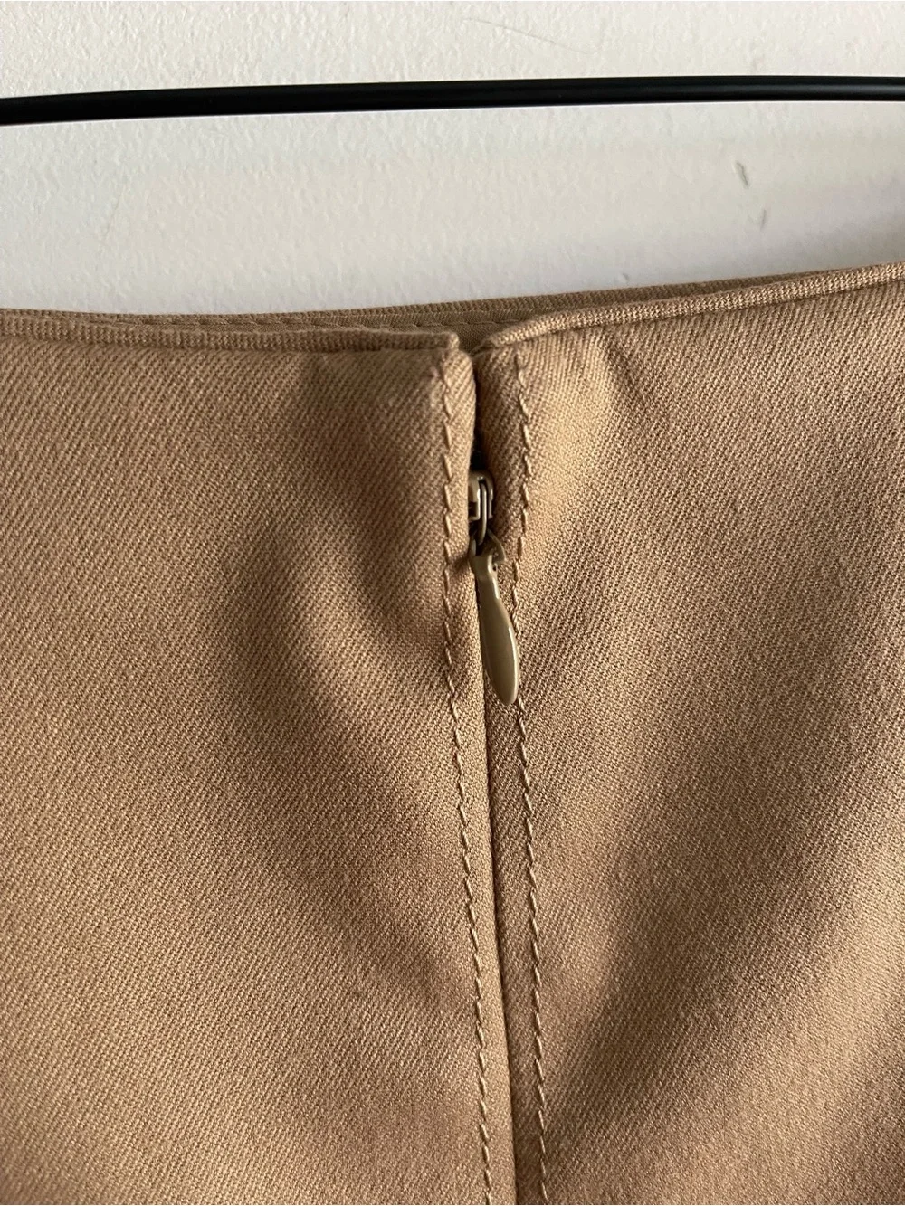 White House Black Market Camel Tan Pencil Skirt w/ Gold Hardware Career Classic